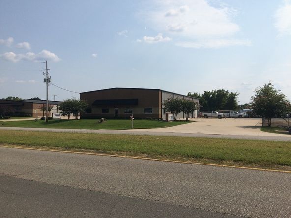 Industrial For Lease: 4904 Hazel Jones Rd, Bossier City, LA 71111